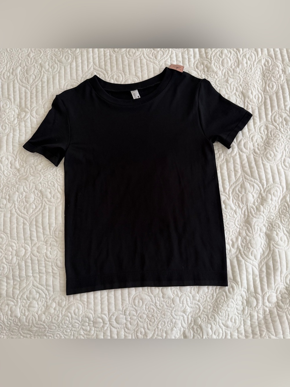 Seamless Black Sculpting Tee One Size Short Sleeve Fitted Top NWT